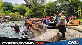 AKP Danang Esanto juga mengimbau kepada pengelola obyek wisata untuk selalu memperhatikan keselamatan wisatawan, terutama saat menggunakan fasilitas wisata air.
